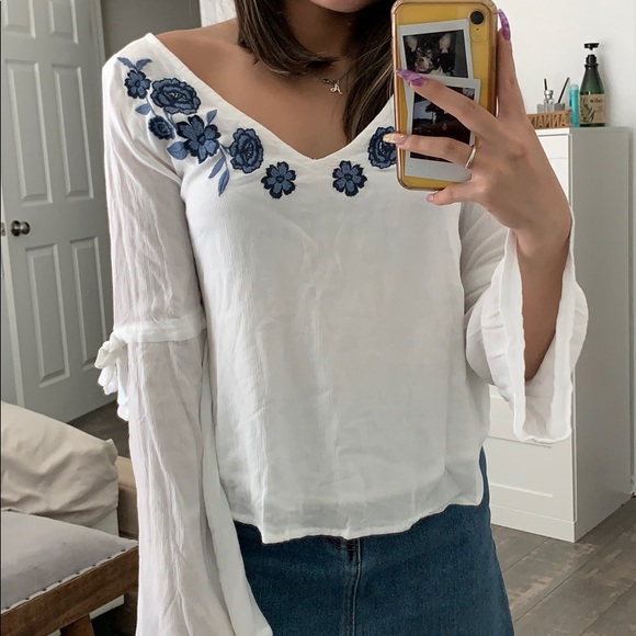 Hollister Embroidered Top - Picture 1 of 6